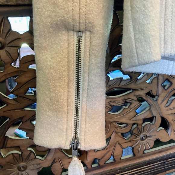 Understated statement jacket - Picture 4 of 4